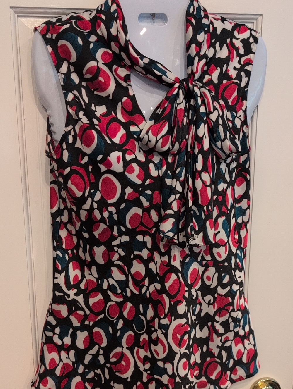 Sleeveless Tie-Neck Nine West Printed Blouse - Black, Pink & White